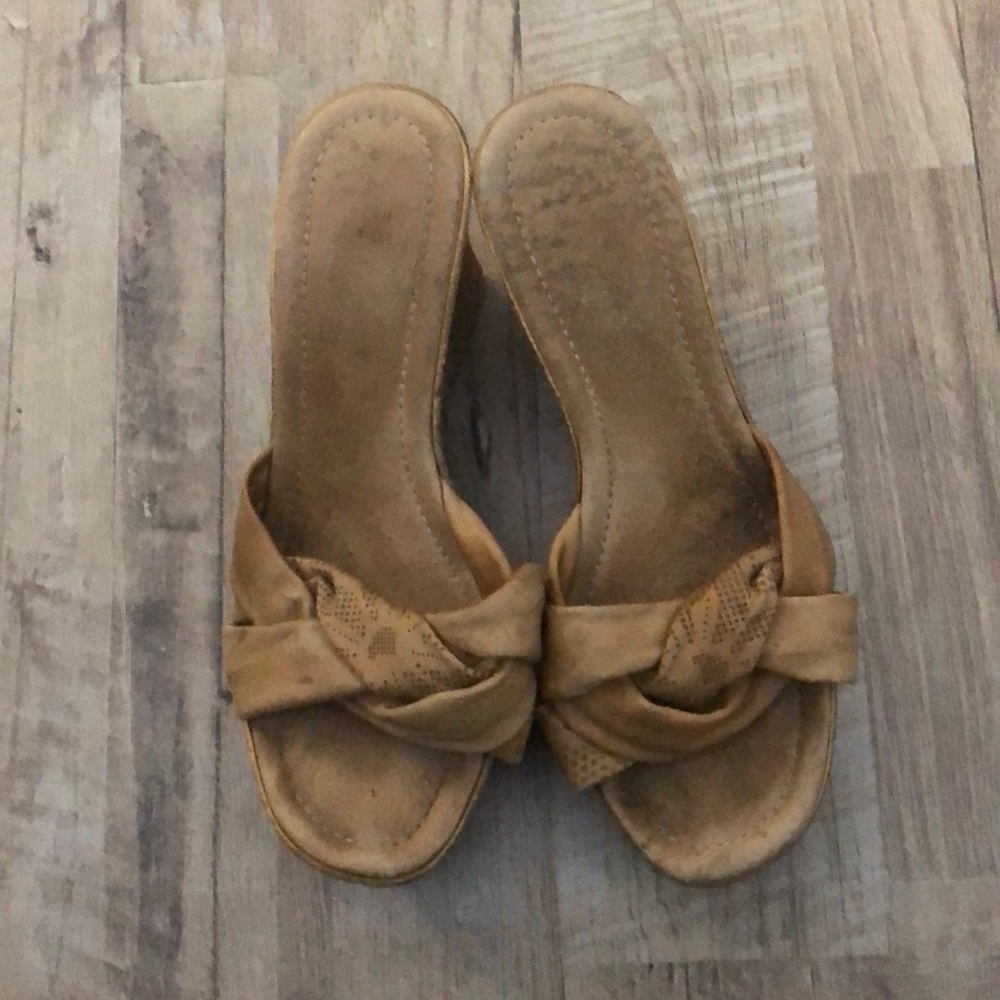 Wedge sandals